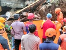 Warga Tertimbun Longsor Di Jombang Akhirnya Ditemukan Evakuasi Dihentikan