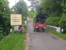 Jembatan Di Desa Latsari Mojowarno Jombang Ambles