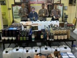 Polres Mojokerto Bongkar Produksi Miras Oplosan Tanpa Izin