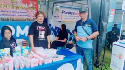 UD Saputra Jaya Sajikan Susu Gratis Untuk Pengunjung Di Kenduren Durian Wonosalam 2025