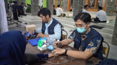 Foto Baksos Kesehatan MWC NU Mojowarno Bersama Klinik Alif Medika 2 Saat Safari Ramadhan