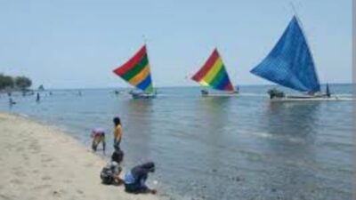 Pantai Pasir Putih Situbondo, Destinasi Wisata yang Menawarkan Keindahan Alam yang Luar Biasa