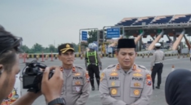 Polres Jombang Sosialisasikan Layanan Hotline Mudik Polri 110 untuk Keamanan dan Kenyamanan Pemudik