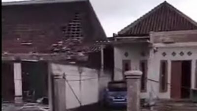 Angin Puting Beliung Terjang Desa Dinden Kabupaten Ngawi 12 Rumah Rusak