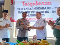 Plt, Camat Dan Danramil Mojowarno Berikan Ucapan Selamat di HUT Bhayangkara ke-79