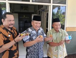 Dewan Pendidikan Jombang Sidak Program Makan Bergizi Gratis di SMPN 2, Temukan Susu Kedaluwarsa hingga Jeruk Berbelatung