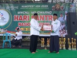 Pimpinan Chatour Travel Hadiri Apel Hari Santri Nasional 2025 di Mojowarno, Berikan Hadiah DP Umroh Senilai Rp 3 Juta untuk Jamaah